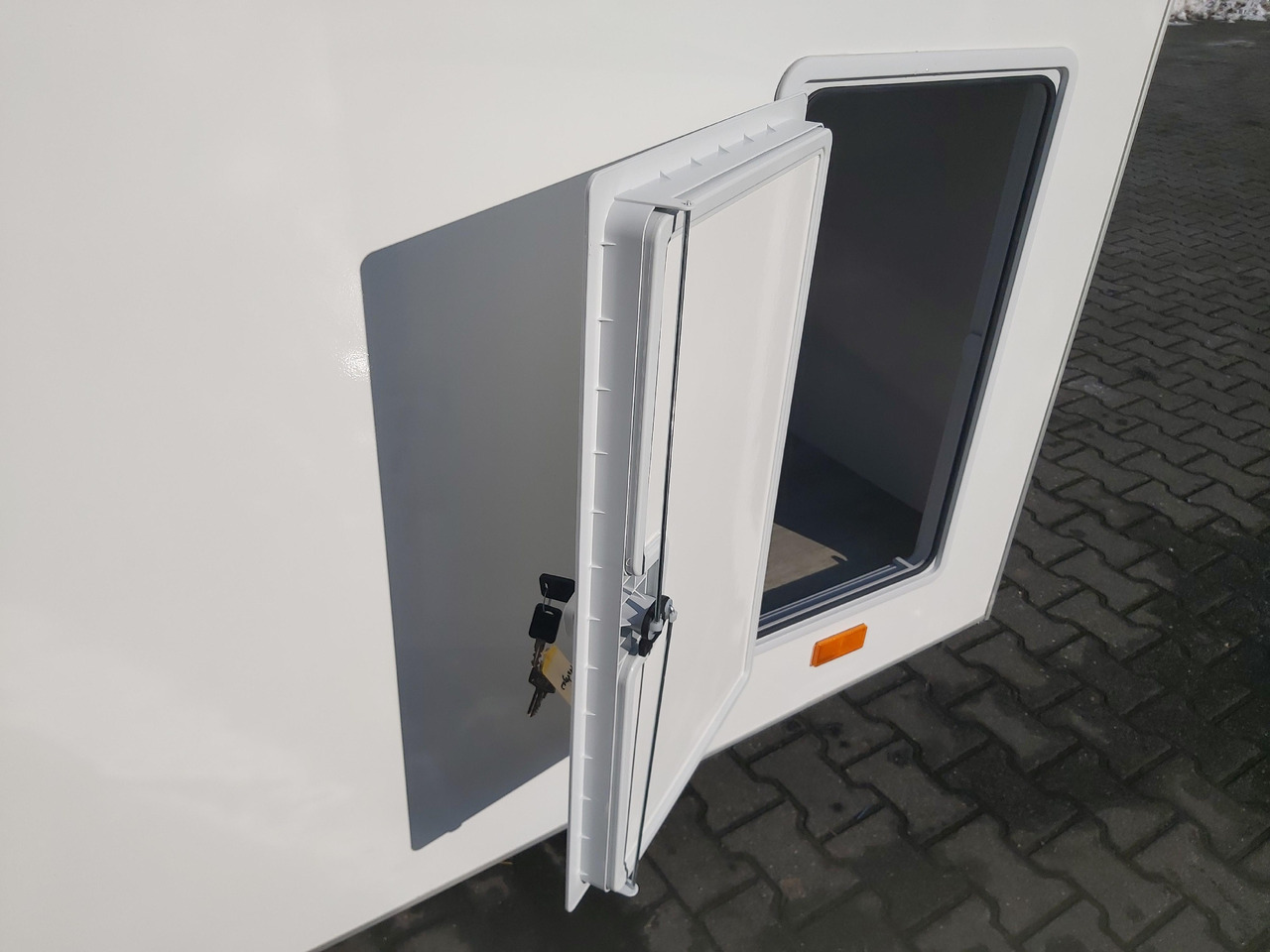 Verkoopwagen Verkaufsanhänger VK P 360 200 aero 360cm Verkaufsklappe Kühlthekenausstattung Profi L 1300kg: afbeelding 14