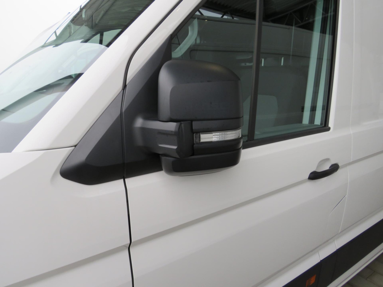 VOLKSWAGEN Crafter 35 L3H3 Kasten 4MOTION Navi ZV - Gesloten bestelwagen: afbeelding 2 VOLKSWAGEN Crafter 35 L3H3 Kasten 4MOTION Navi ZV - Gesloten bestelwagen: afbeelding 2