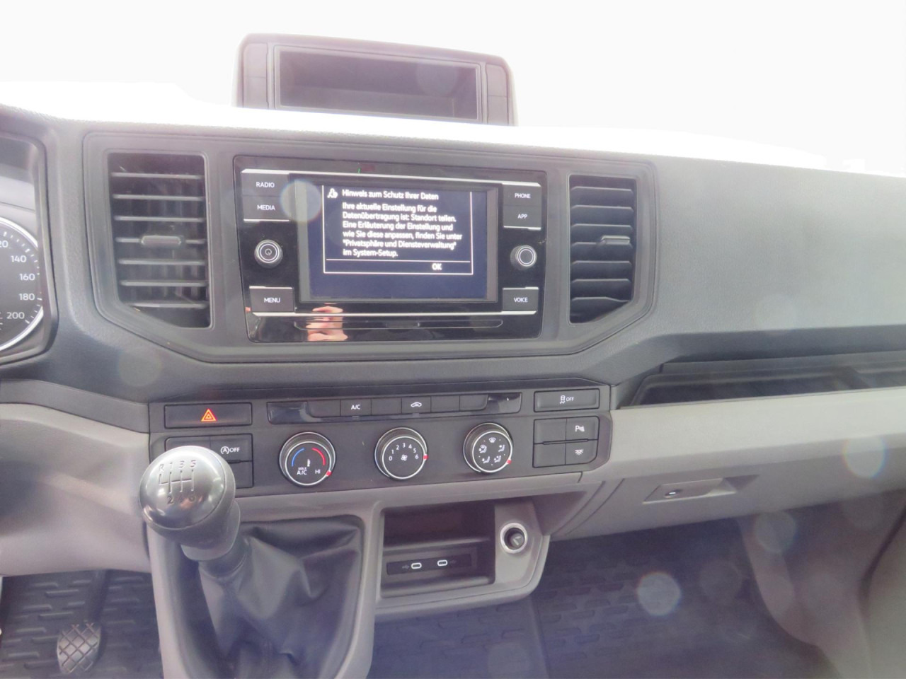 VOLKSWAGEN Crafter 35 L3H3 Kasten Euro6 Klima ZV - Gesloten bestelwagen: afbeelding 3 VOLKSWAGEN Crafter 35 L3H3 Kasten Euro6 Klima ZV - Gesloten bestelwagen: afbeelding 3