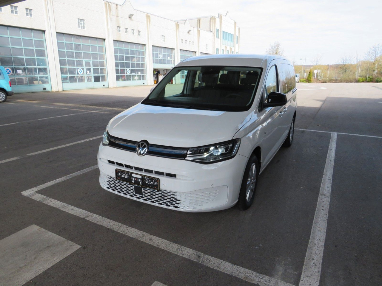 Volkswagen Caddy Maxi 2.0 TDI Rollstuhlumbau Taxirampe - Personenwagen: afbeelding 2 Volkswagen Caddy Maxi 2.0 TDI Rollstuhlumbau Taxirampe - Personenwagen: afbeelding 2