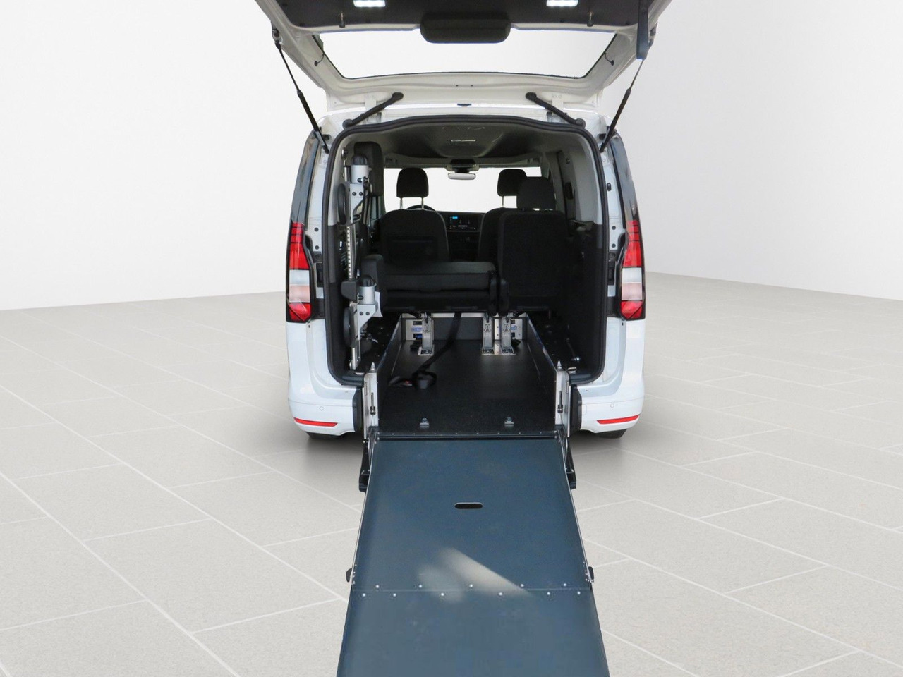 Volkswagen Caddy Maxi Kombi 2.0 TDI Rollstuhl Taxirampe - Personenwagen: afbeelding 4 Volkswagen Caddy Maxi Kombi 2.0 TDI Rollstuhl Taxirampe - Personenwagen: afbeelding 4