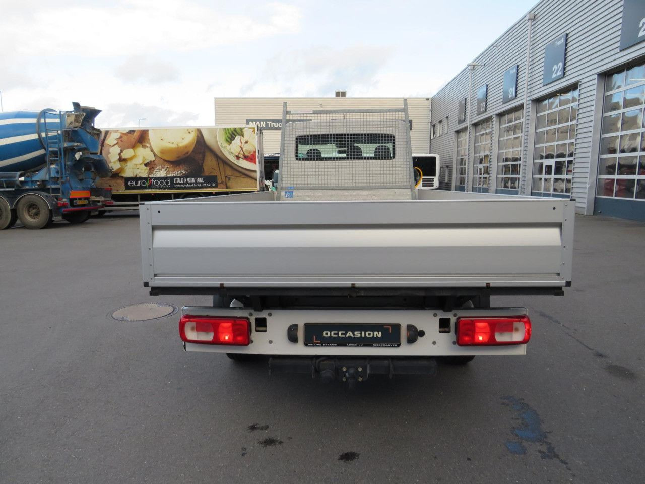 Volkswagen Crafter 35 L4 EK Pritsche Euro6 Klima AHK ZV - Bestelwagen open laadbak: afbeelding 5 Volkswagen Crafter 35 L4 EK Pritsche Euro6 Klima AHK ZV - Bestelwagen open laadbak: afbeelding 5