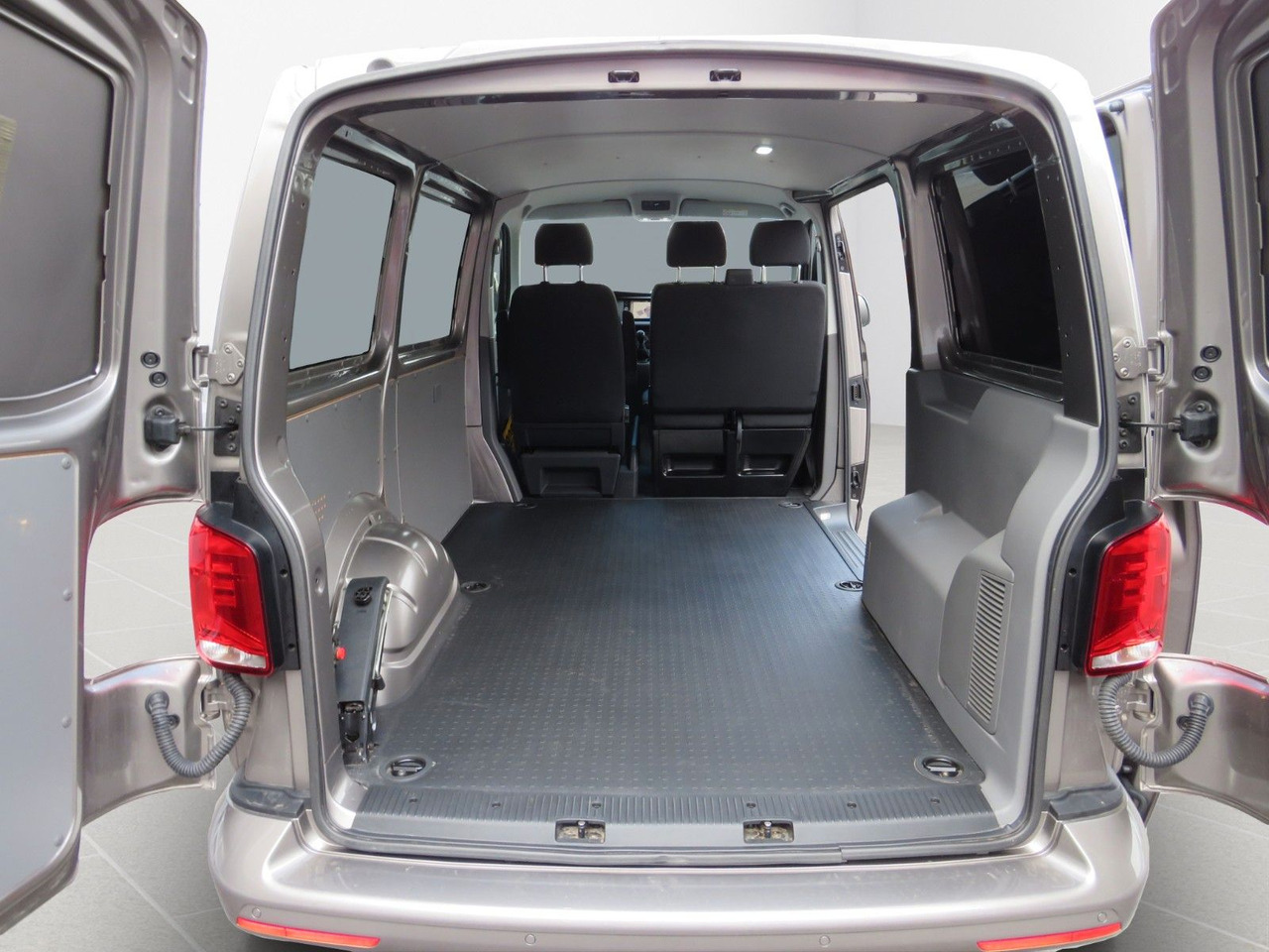 Kleine bestelwagen Volkswagen T6.1 Transporter Trendline 2.0 TDI Kasten: afbeelding 12
