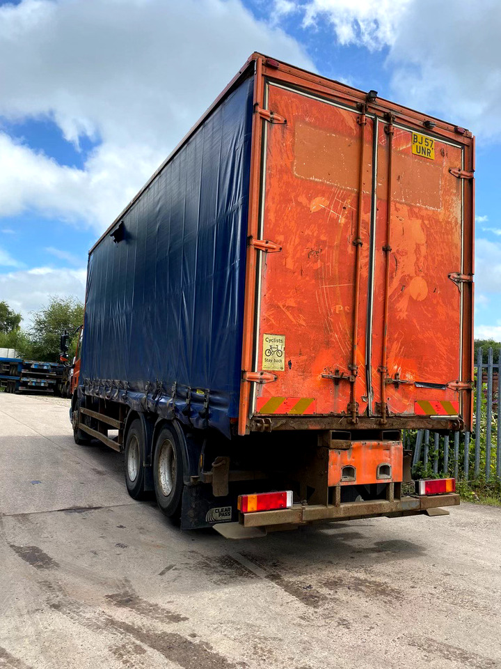 DAF 75CF 310 6X2 - Schuifzeilen vrachtwagen: afbeelding 3 DAF 75CF 310 6X2 - Schuifzeilen vrachtwagen: afbeelding 3