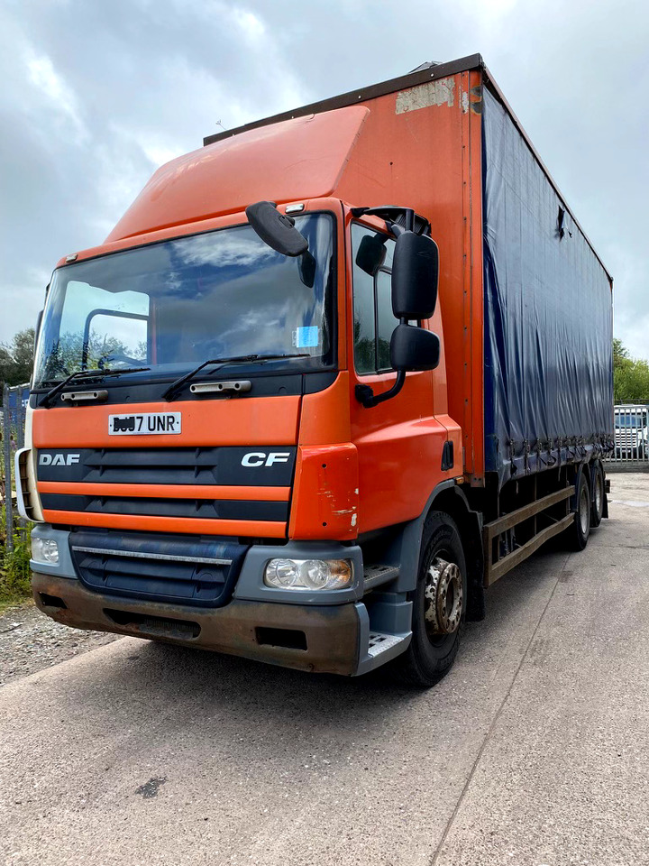 DAF 75CF 310 6X2 - Schuifzeilen vrachtwagen: afbeelding 2 DAF 75CF 310 6X2 - Schuifzeilen vrachtwagen: afbeelding 2