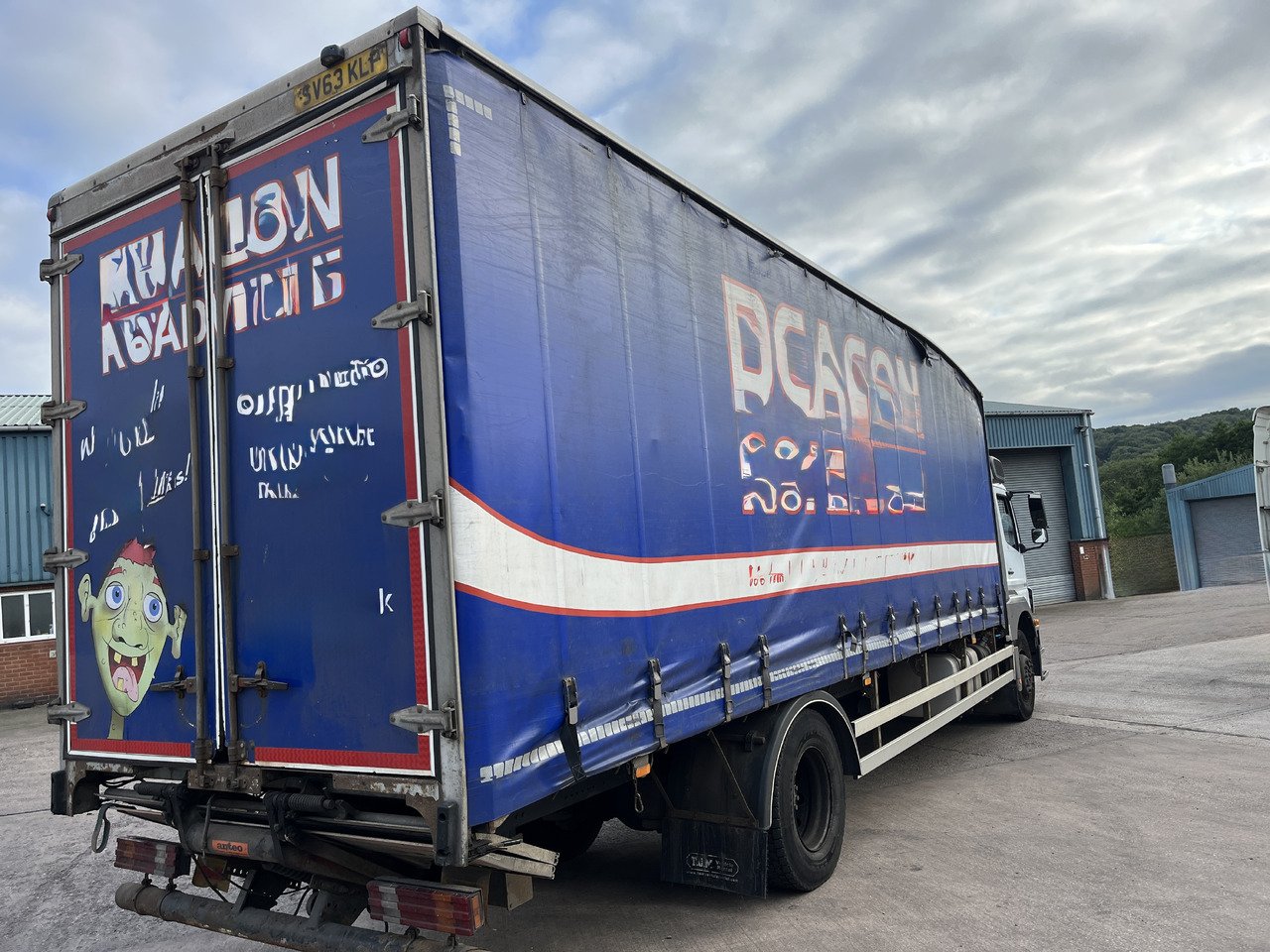 Mercedes Axor 1829 4x2 Curtain side - Schuifzeilen vrachtwagen: afbeelding 4 Mercedes Axor 1829 4x2 Curtain side - Schuifzeilen vrachtwagen: afbeelding 4