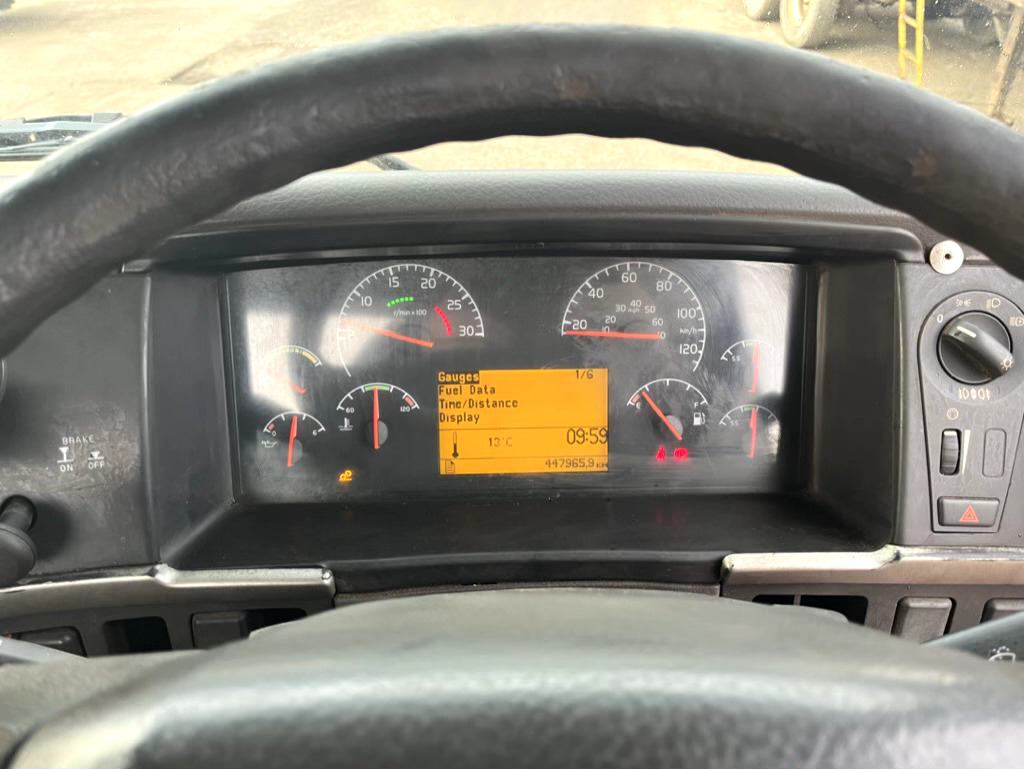 Chassis vrachtwagen VOLVO FM9 260 6X2: afbeelding 13