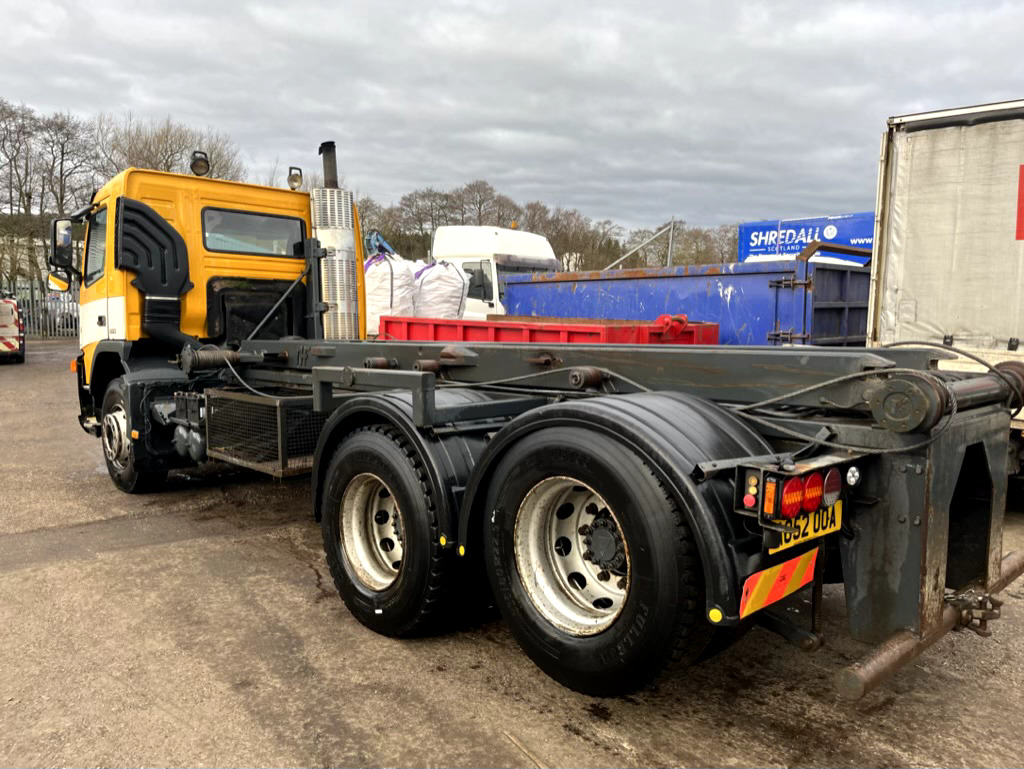 Chassis vrachtwagen VOLVO FM9 260 6X2: afbeelding 6