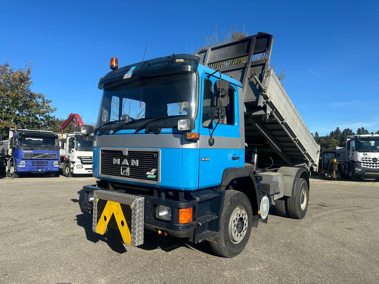 MAN 19.372 4x2 Kipper & Winterdienst - Kipper vrachtwagen: afbeelding 2 MAN 19.372 4x2 Kipper & Winterdienst - Kipper vrachtwagen: afbeelding 2