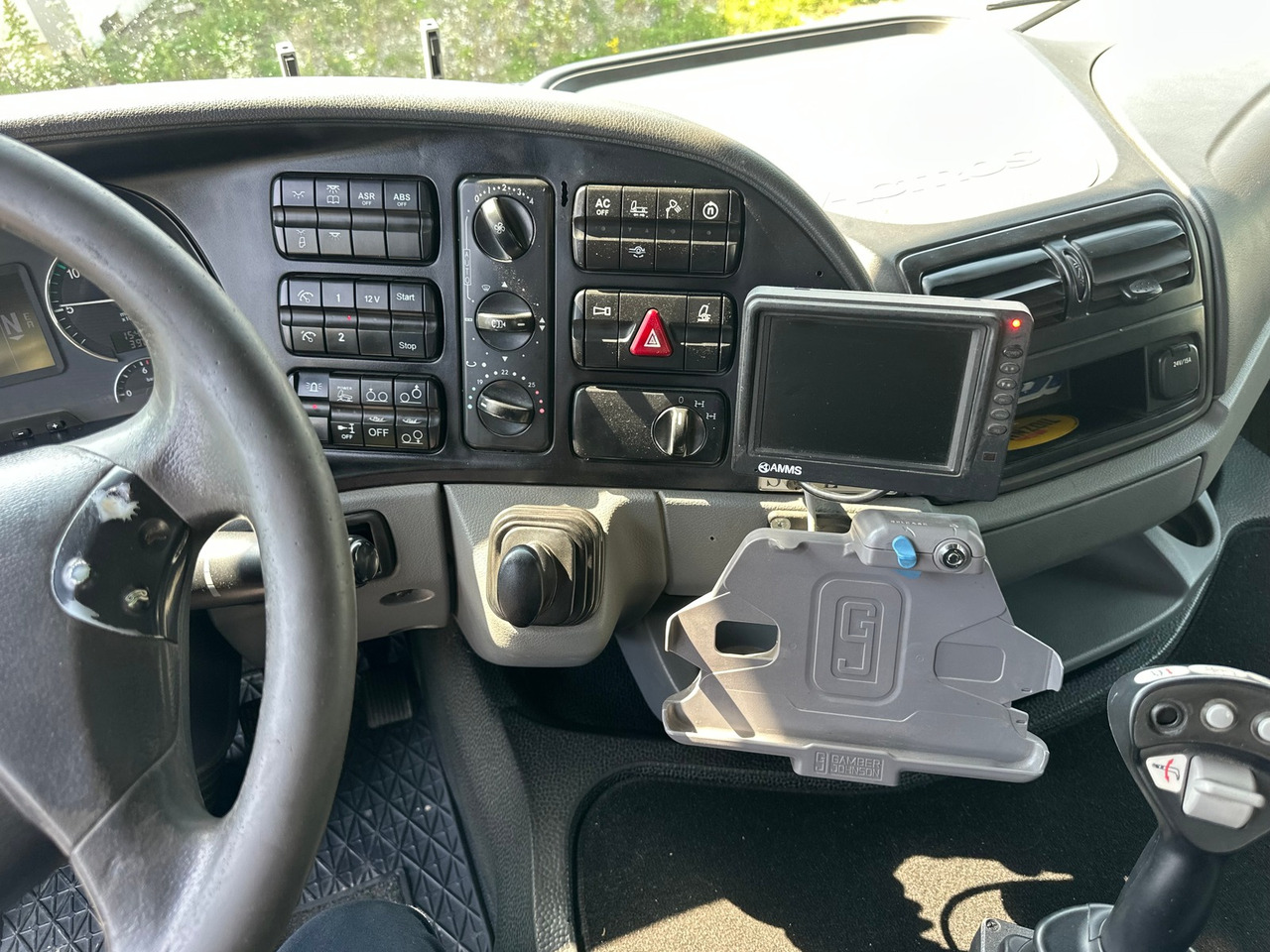 MERCEDES-BENZ Actros 4455 10x4 Moser - Haakarmsysteem vrachtwagen: afbeelding 2 MERCEDES-BENZ Actros 4455 10x4 Moser - Haakarmsysteem vrachtwagen: afbeelding 2
