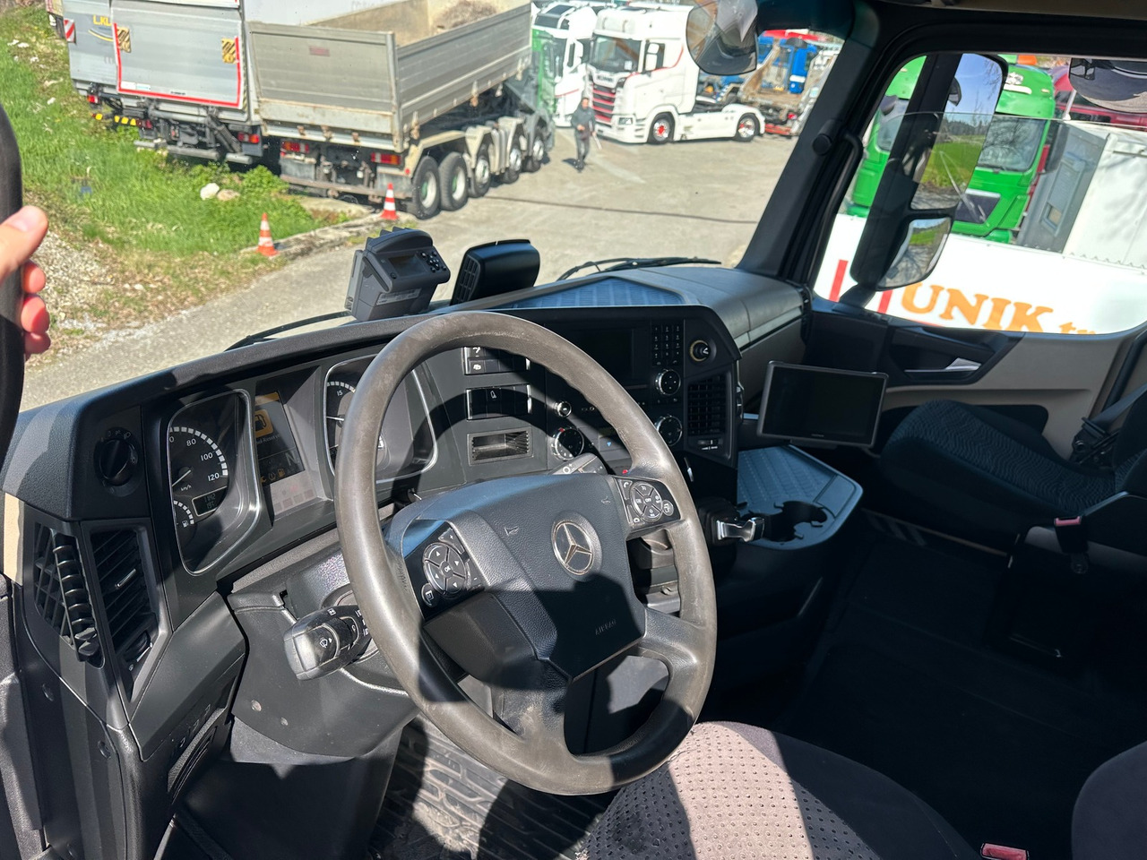 MERCEDES-BENZ actros 18.42 4x2 Shassie Cabine - Chassis vrachtwagen: afbeelding 3 MERCEDES-BENZ actros 18.42 4x2 Shassie Cabine - Chassis vrachtwagen: afbeelding 3