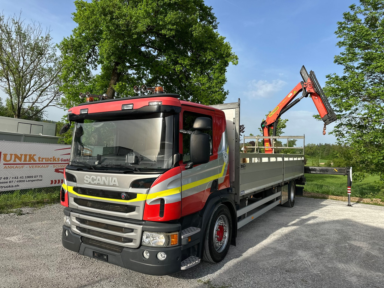 SCANIA P410 Euro6 4x2 Palfinger 13001 - Vrachtwagen met open laadbak, Kraanwagen: afbeelding 1 SCANIA P410 Euro6 4x2 Palfinger 13001 - Vrachtwagen met open laadbak, Kraanwagen: afbeelding 1