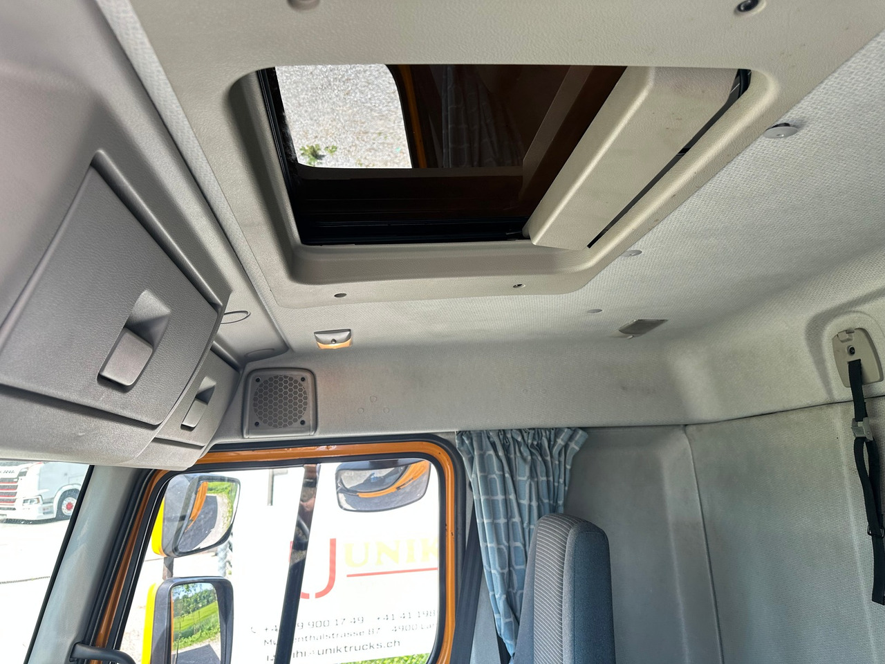 VOLVO FL 2404x2 - Bakwagen: afbeelding 3 VOLVO FL 2404x2 - Bakwagen: afbeelding 3