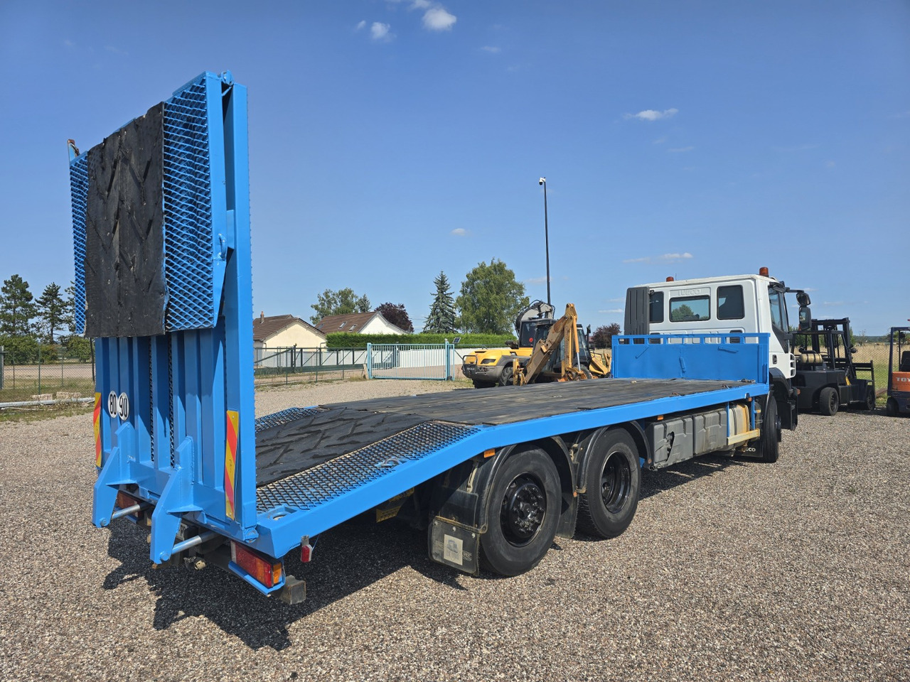 IVECO 260S33 - Autovrachtwagen vrachtwagen: afbeelding 3 IVECO 260S33 - Autovrachtwagen vrachtwagen: afbeelding 3