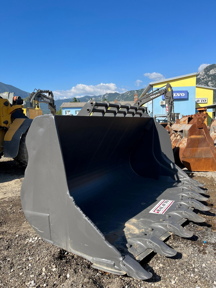 BALAVTO Loader bucket 3350 mm - Voorladerbak: afbeelding 5 BALAVTO Loader bucket 3350 mm - Voorladerbak: afbeelding 5