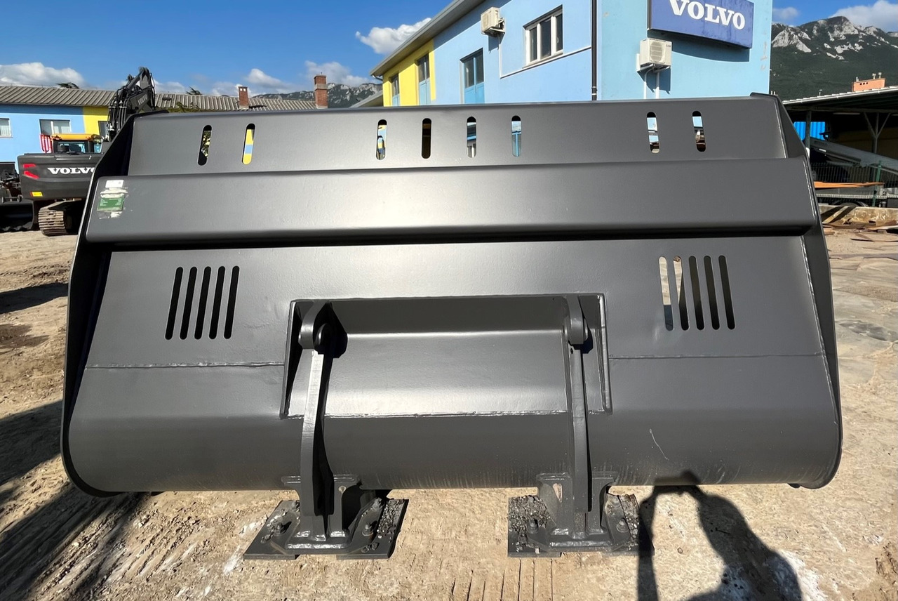 Balavto Loader bucket 3000 mm - Voorladerbak: afbeelding 4 Balavto Loader bucket 3000 mm - Voorladerbak: afbeelding 4