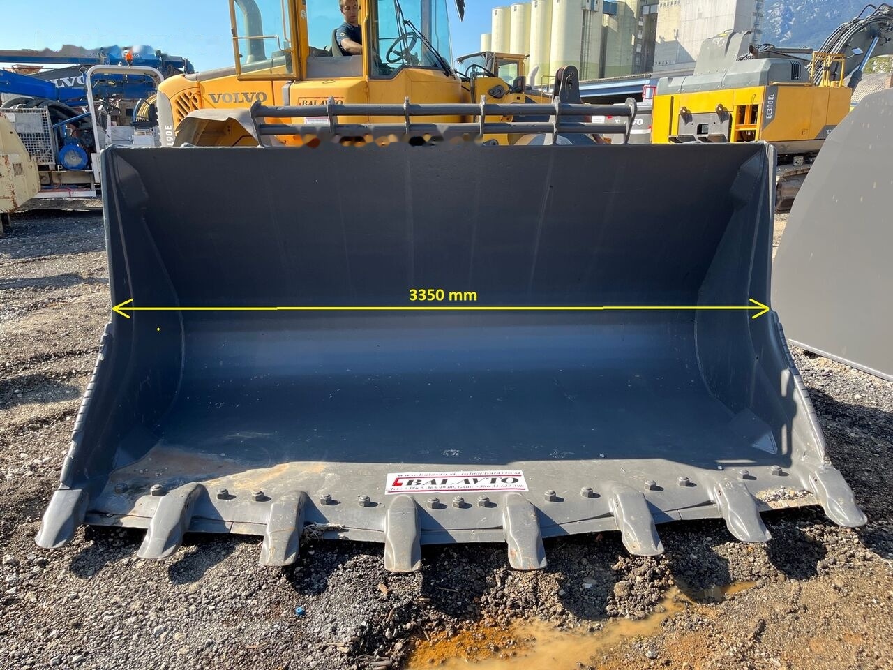 Balavto Loader bucket 3350 mm - Voorladerbak: afbeelding 3 Balavto Loader bucket 3350 mm - Voorladerbak: afbeelding 3