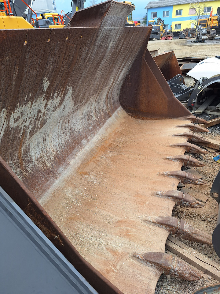 Caterpillar Loader bucket 3300 mm - Voorladerbak: afbeelding 3 Caterpillar Loader bucket 3300 mm - Voorladerbak: afbeelding 3