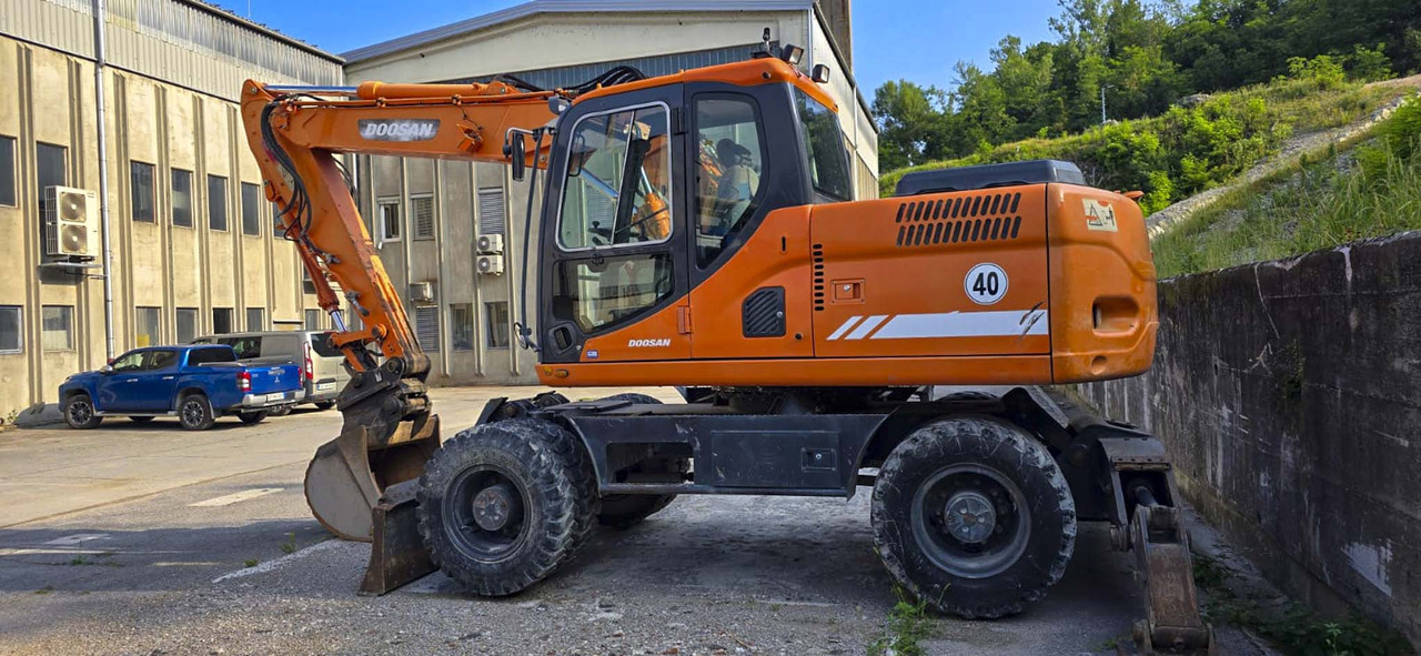 Doosan DX160W - Mobiele graafmachine: afbeelding 3 Doosan DX160W - Mobiele graafmachine: afbeelding 3