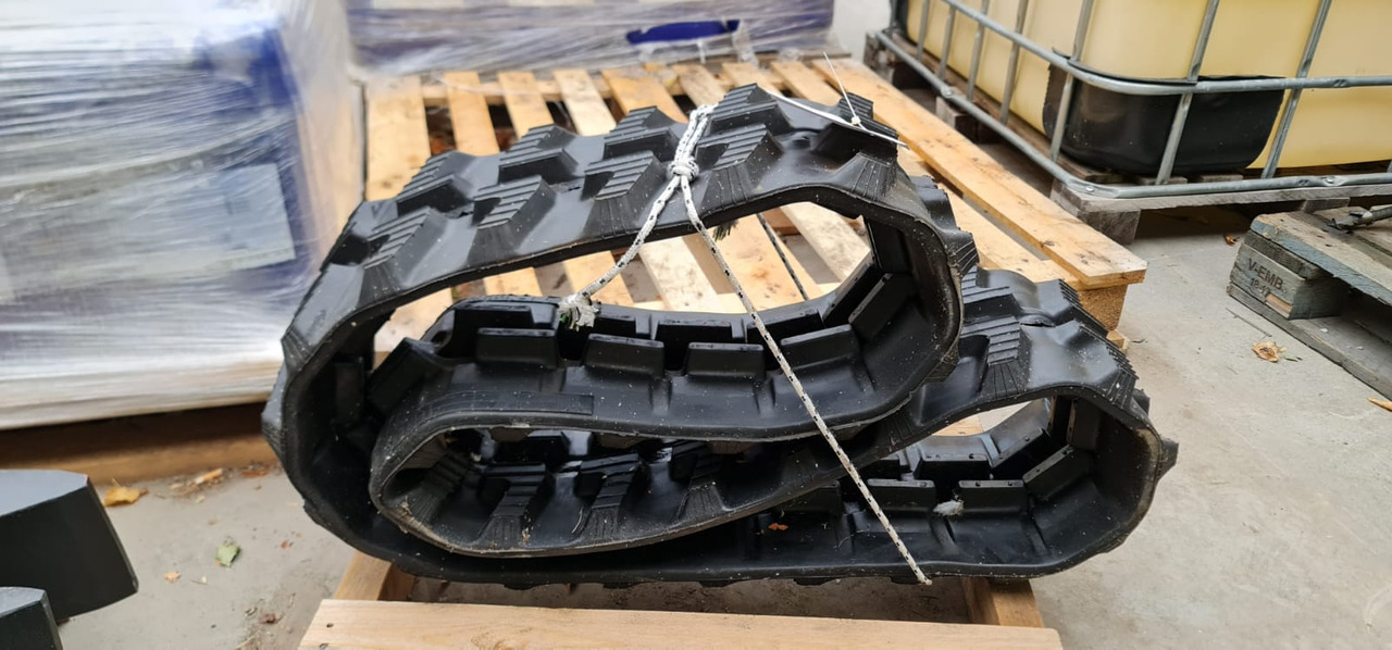 ITR 230x96x32 - Rupsband voor Bouwmachine: afbeelding 1 ITR 230x96x32 - Rupsband voor Bouwmachine: afbeelding 1