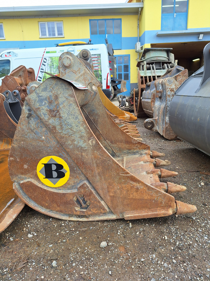 Int. equipment Verdun digging bucket 1000 mm - Graafbak: afbeelding 2 Int. equipment Verdun digging bucket 1000 mm - Graafbak: afbeelding 2