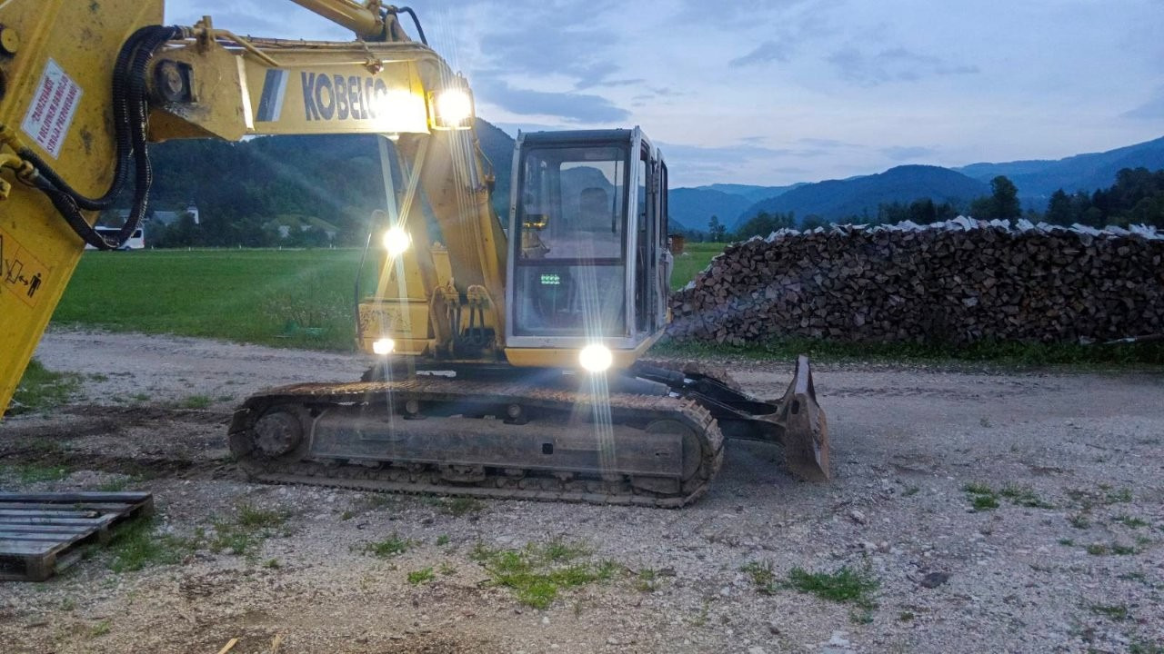 KOBELCO SK 130LC - Rupsgraafmachine: afbeelding 4 KOBELCO SK 130LC - Rupsgraafmachine: afbeelding 4