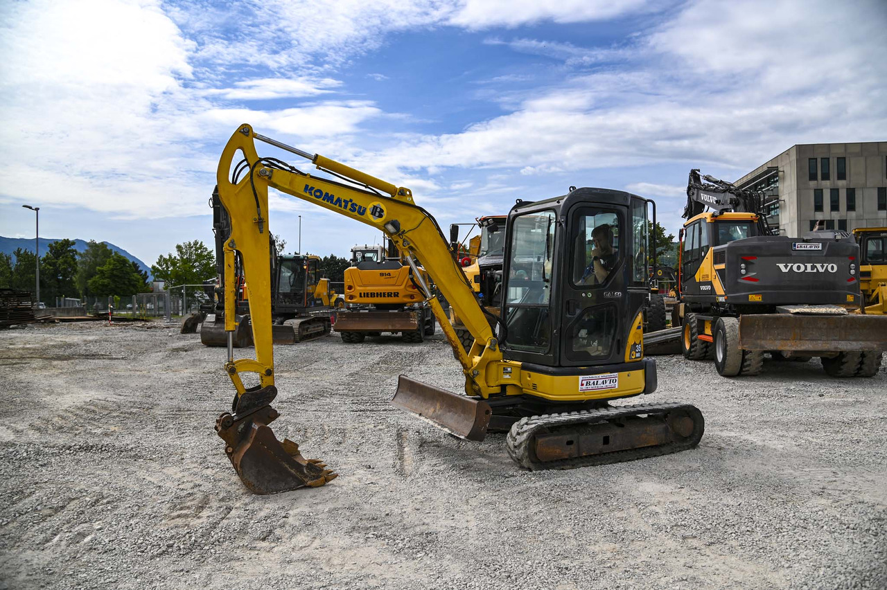 Komatsu PC35MR-2 - Minigraafmachine: afbeelding 2 Komatsu PC35MR-2 - Minigraafmachine: afbeelding 2