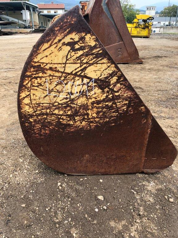 Loader bucket 2350 mm for Volvo BM4600 - Voorladerbak: afbeelding 3 Loader bucket 2350 mm for Volvo BM4600 - Voorladerbak: afbeelding 3