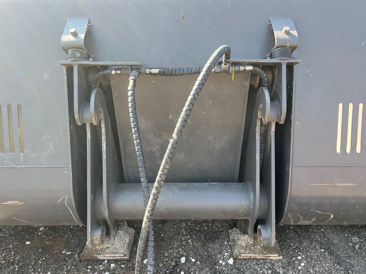 Loader bucket 3200 mm - Voorladerbak: afbeelding 5 Loader bucket 3200 mm - Voorladerbak: afbeelding 5