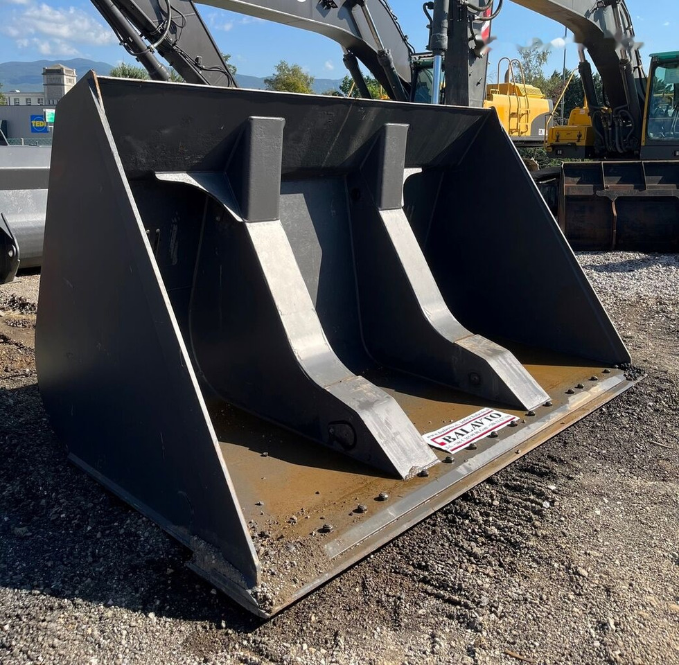 Loader bucket 3200 mm - Voorladerbak: afbeelding 3 Loader bucket 3200 mm - Voorladerbak: afbeelding 3