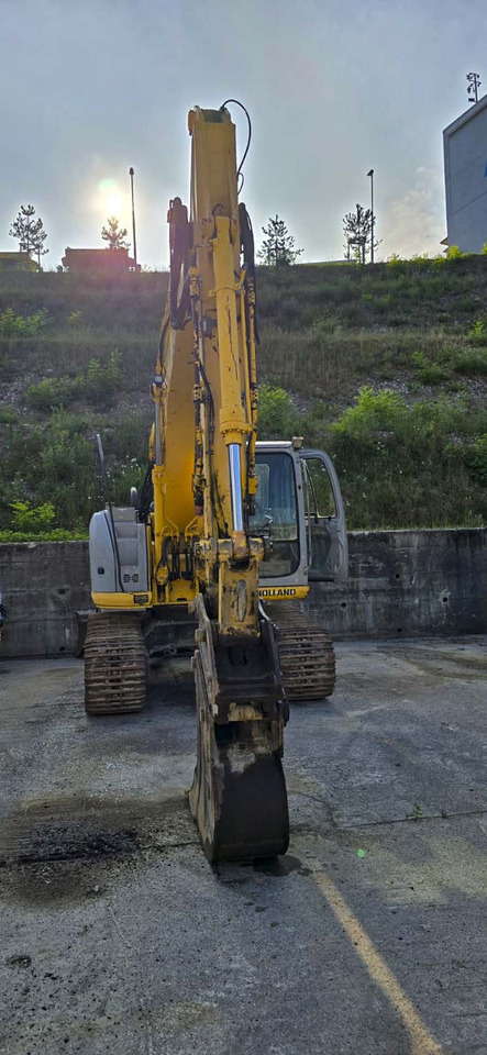 New Holland Kobelco E150BSR-2 Blade Runner - Rupsgraafmachine: afbeelding 4 New Holland Kobelco E150BSR-2 Blade Runner - Rupsgraafmachine: afbeelding 4