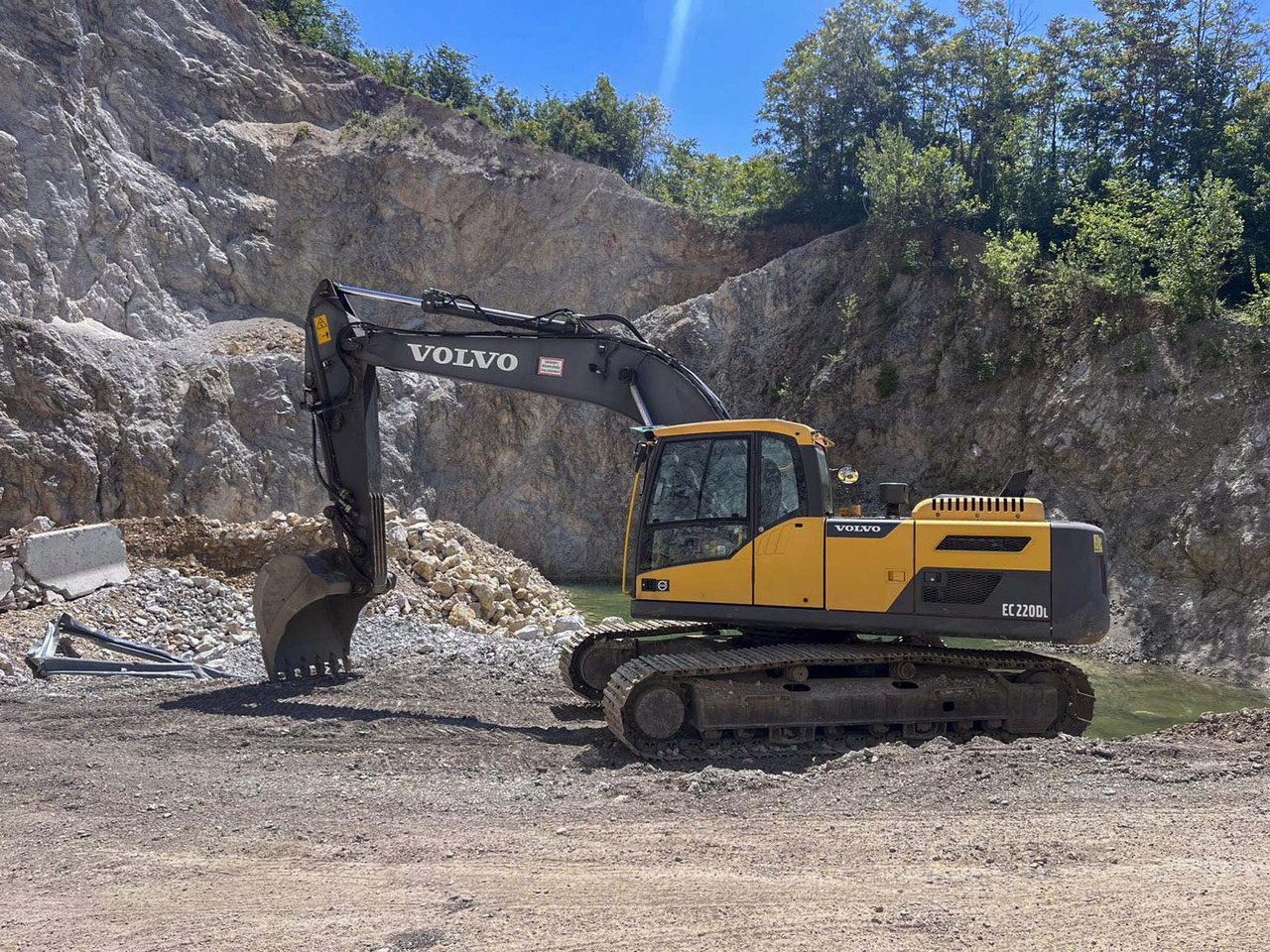 VOLVO EC220D - Rupsgraafmachine: afbeelding 1 VOLVO EC220D - Rupsgraafmachine: afbeelding 1