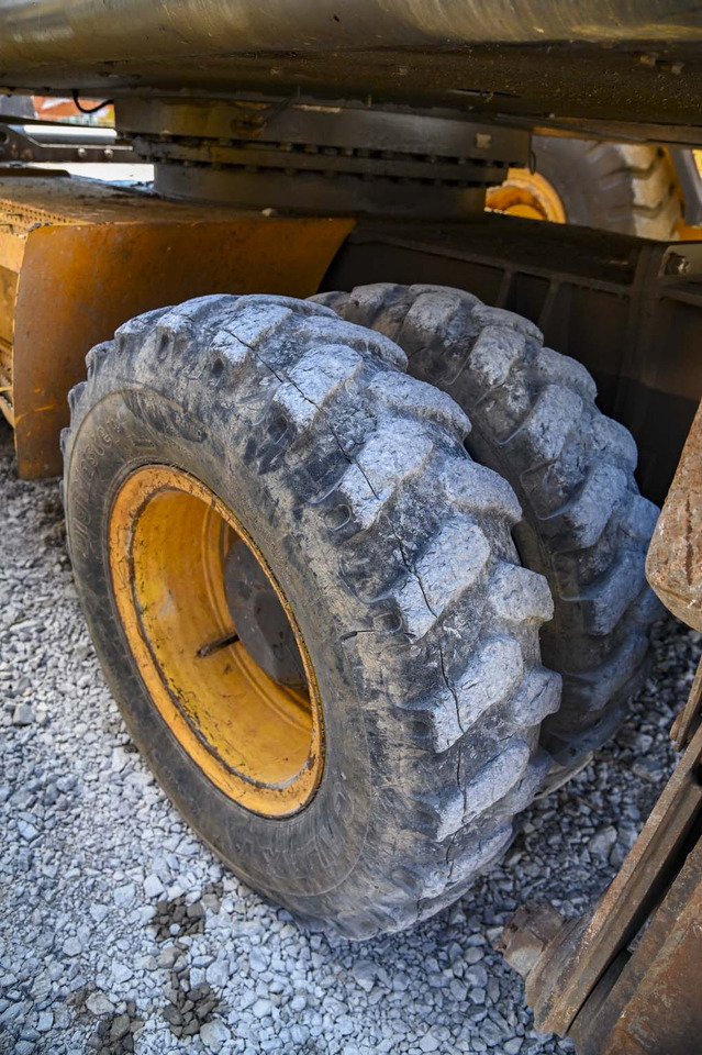 Mobiele graafmachine VOLVO EW180B: afbeelding 29