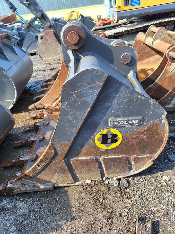 VOLVO digging bucket 1100 mm - Graafbak: afbeelding 1 VOLVO digging bucket 1100 mm - Graafbak: afbeelding 1