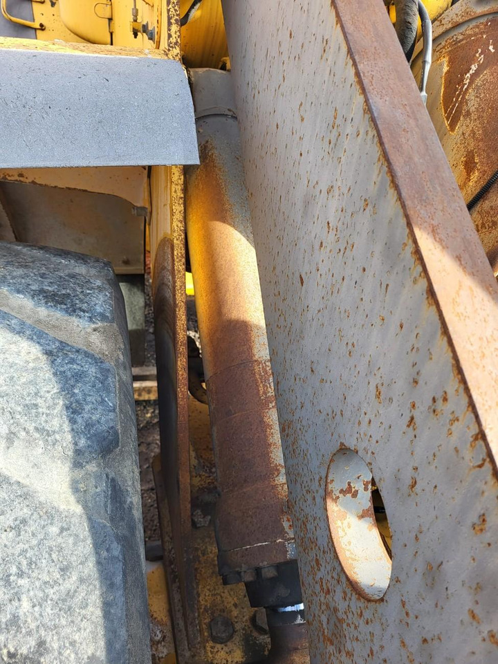 Volvo lifting hydraulic cylinder - Hydraulische cilinder voor Wiellader: afbeelding 1 Volvo lifting hydraulic cylinder - Hydraulische cilinder voor Wiellader: afbeelding 1