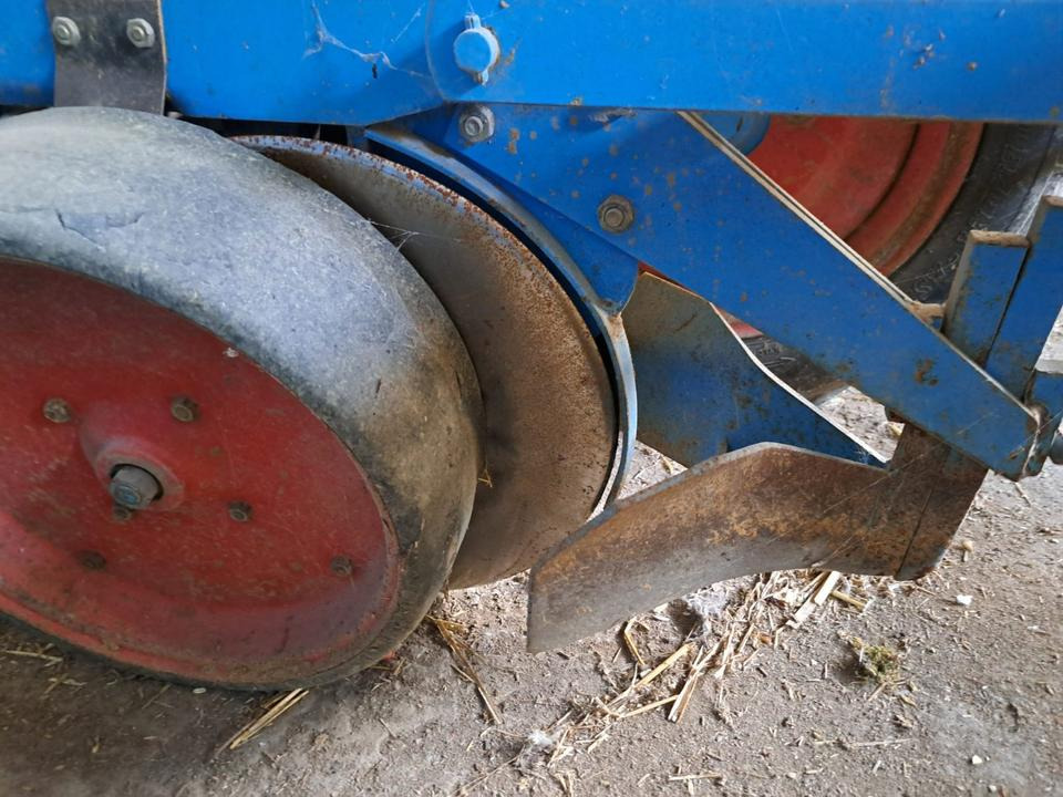 Monosem Pneumatisches Maissägerät 4-Reihig - Precisiezaaimachine: afbeelding 5 Monosem Pneumatisches Maissägerät 4-Reihig - Precisiezaaimachine: afbeelding 5