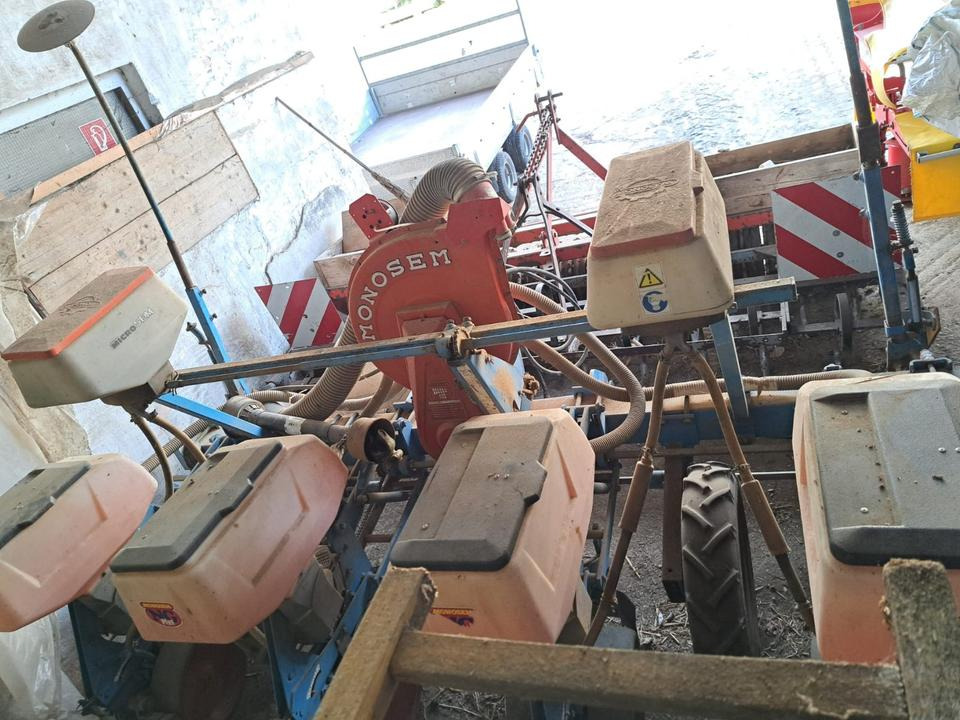 Monosem Pneumatisches Maissägerät 4-Reihig - Precisiezaaimachine: afbeelding 4 Monosem Pneumatisches Maissägerät 4-Reihig - Precisiezaaimachine: afbeelding 4