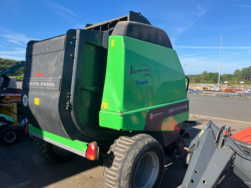 Rundballenpresse Deutz-Fahr Varimaster 590 14OC - Ronde balenpers: afbeelding 1 Rundballenpresse Deutz-Fahr Varimaster 590 14OC - Ronde balenpers: afbeelding 1