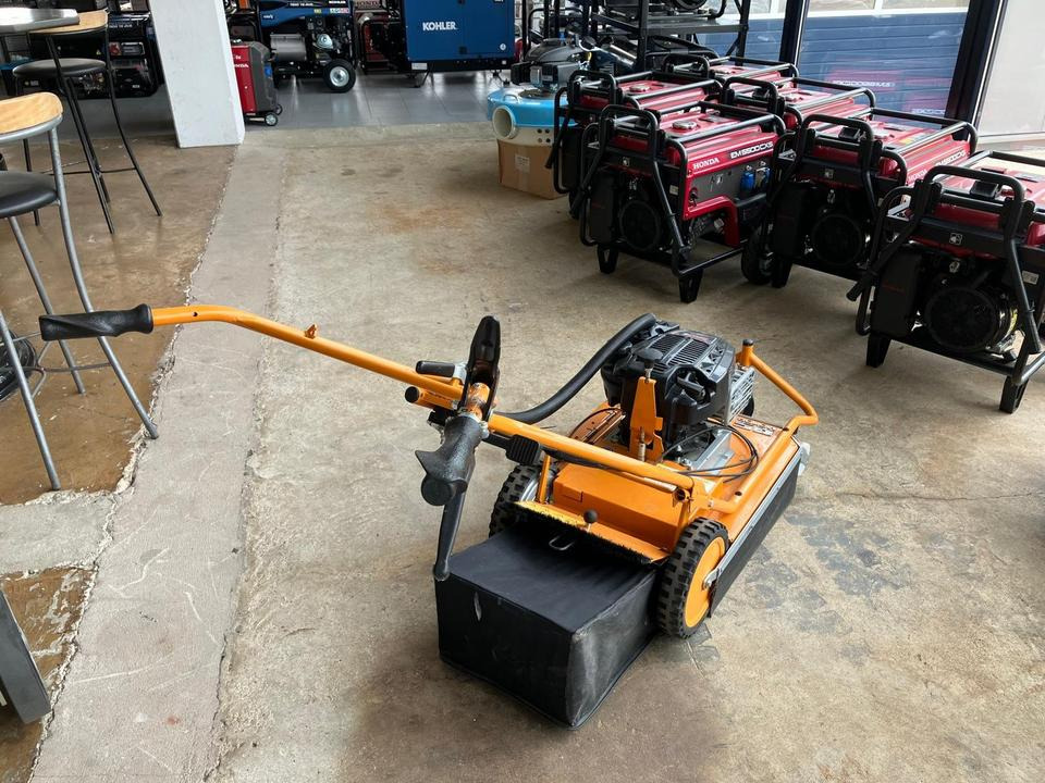 Wildkrautbürste AS 50 Weed Hex Unkrautbürste - Tuinmachine: afbeelding 3 Wildkrautbürste AS 50 Weed Hex Unkrautbürste - Tuinmachine: afbeelding 3