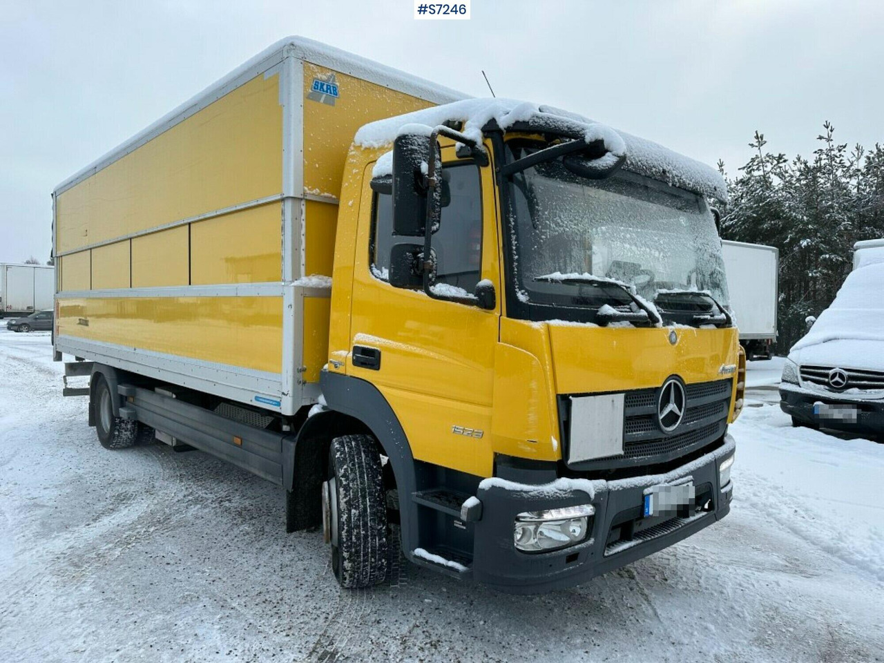 Box truck Mercedes Benz Atego 1523 with high and sinkable roof - Bakwagen: afbeelding 2 Box truck Mercedes Benz Atego 1523 with high and sinkable roof - Bakwagen: afbeelding 2