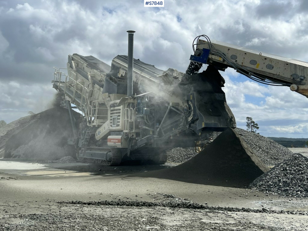 Crusher on tracks, Metso Lokotrack LT 330D (See video) - Breekmachine: afbeelding 2 Crusher on tracks, Metso Lokotrack LT 330D (See video) - Breekmachine: afbeelding 2