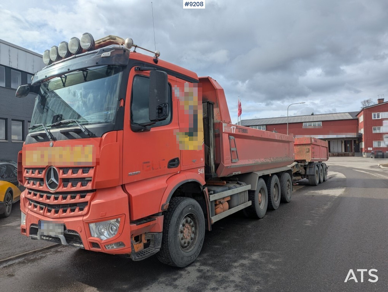 Dump / dozer truck Mercedes Benz Arocs 3251 8X4 with tipper wagon - Kipper vrachtwagen: afbeelding 1 Dump / dozer truck Mercedes Benz Arocs 3251 8X4 with tipper wagon - Kipper vrachtwagen: afbeelding 1