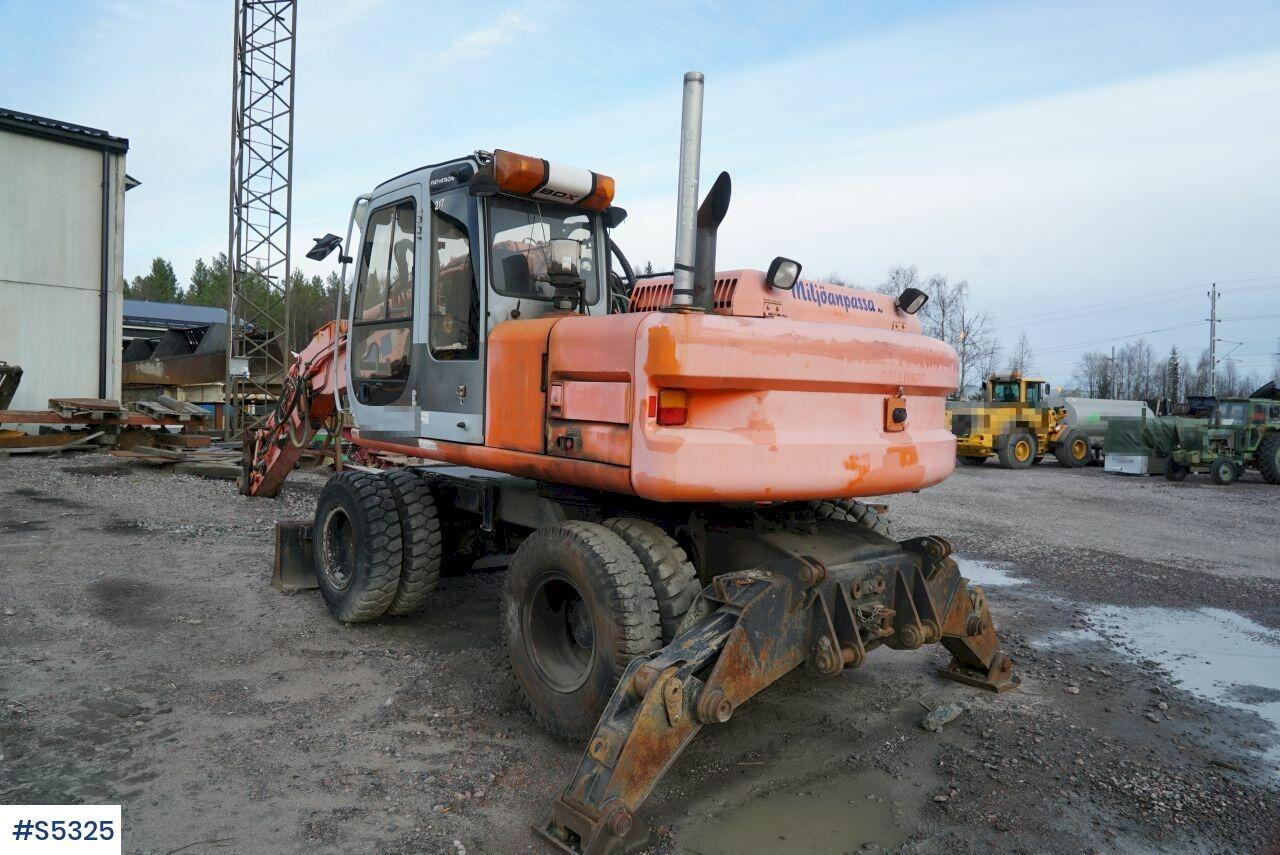 EXCAVATOR Hitachi EX165W with tools - Graafmachine: afbeelding 3 EXCAVATOR Hitachi EX165W with tools - Graafmachine: afbeelding 3