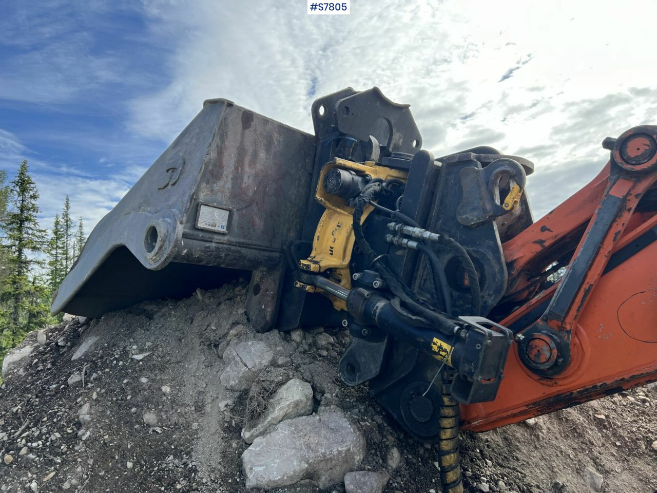 Excavator Hitachi ZX 210 LC-5B New tracks - Rupsgraafmachine: afbeelding 5 Excavator Hitachi ZX 210 LC-5B New tracks - Rupsgraafmachine: afbeelding 5