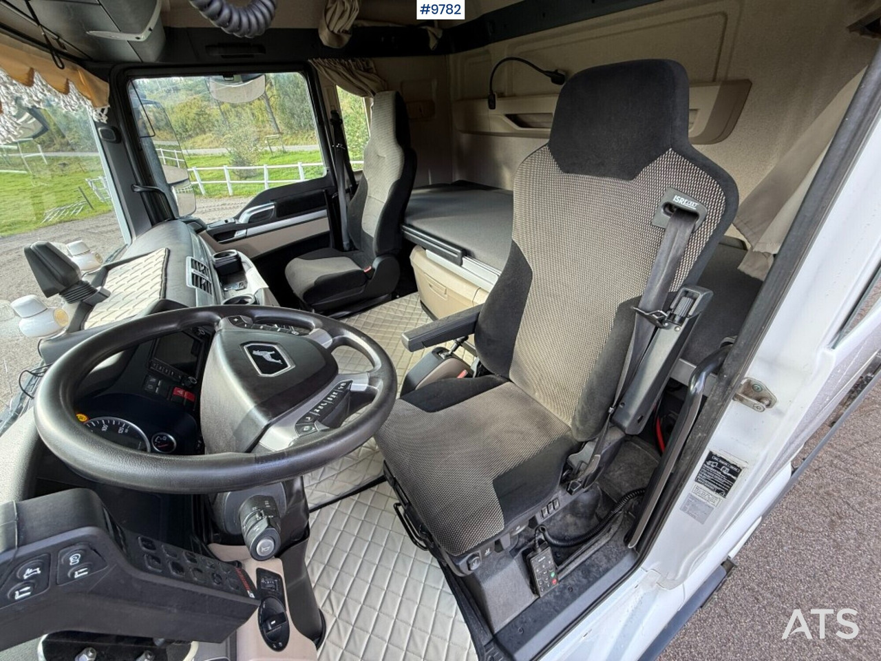 Hooklift Truck MAN TGX 26.500 6X2 - Haakarmsysteem vrachtwagen: afbeelding 5 Hooklift Truck MAN TGX 26.500 6X2 - Haakarmsysteem vrachtwagen: afbeelding 5