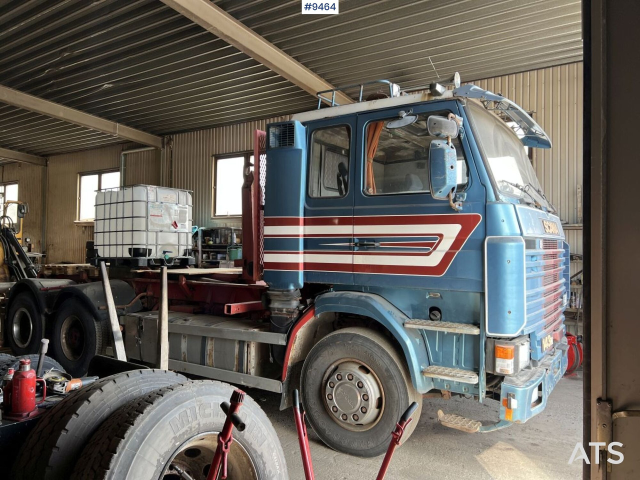 Hoolift Truck Scania R143 - Haakarmsysteem vrachtwagen: afbeelding 2 Hoolift Truck Scania R143 - Haakarmsysteem vrachtwagen: afbeelding 2