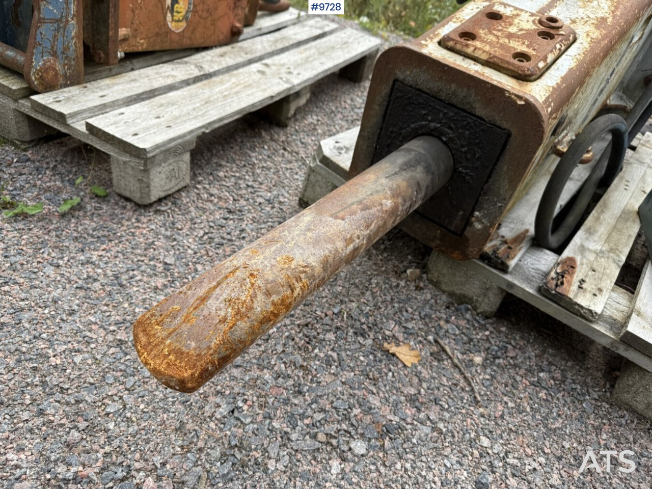Hydraulic hammer Furukawa F9LN S45 - Hydraulische hamer: afbeelding 3 Hydraulic hammer Furukawa F9LN S45 - Hydraulische hamer: afbeelding 3