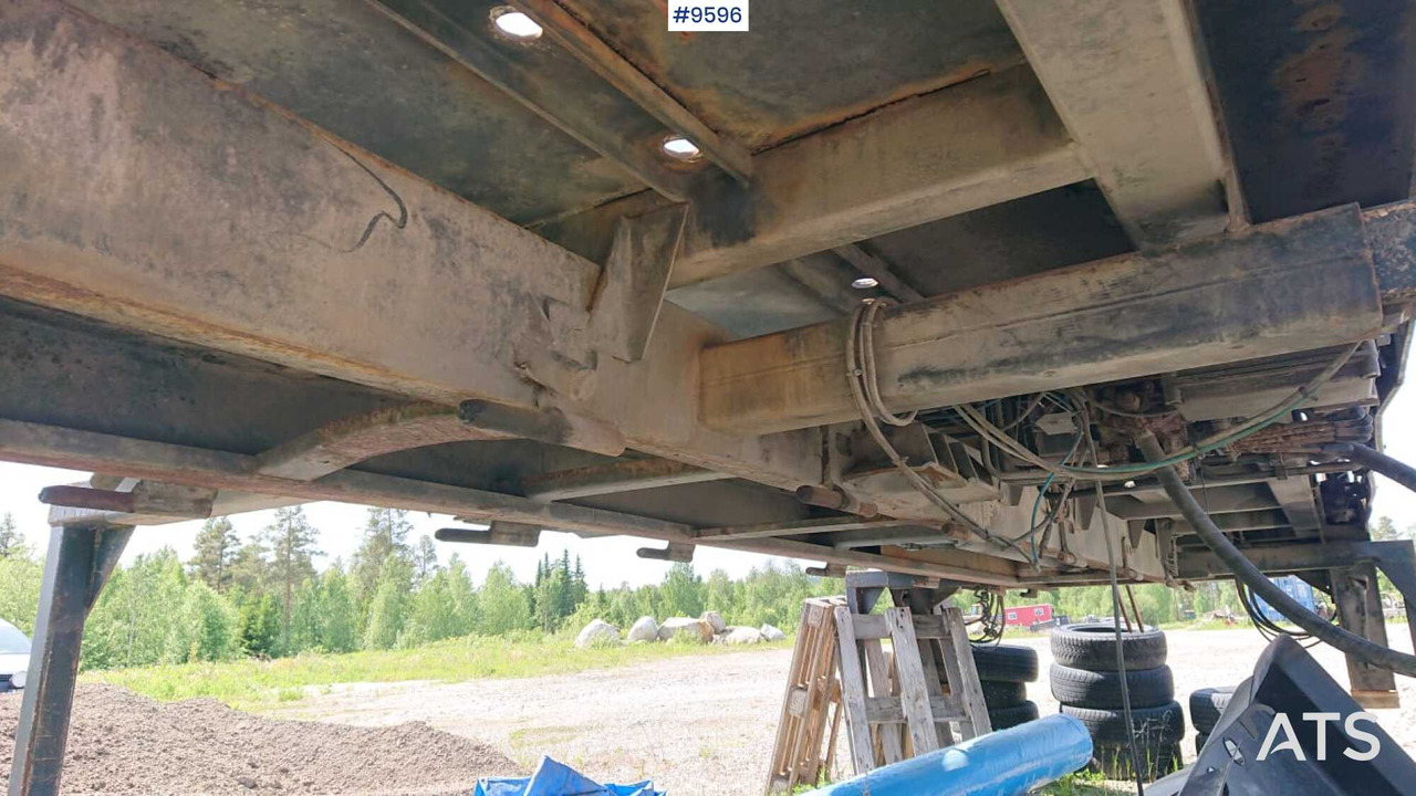 JOAB skip loader from 2002 - Haakarm/ Portaalarmsysteem: afbeelding 2 JOAB skip loader from 2002 - Haakarm/ Portaalarmsysteem: afbeelding 2