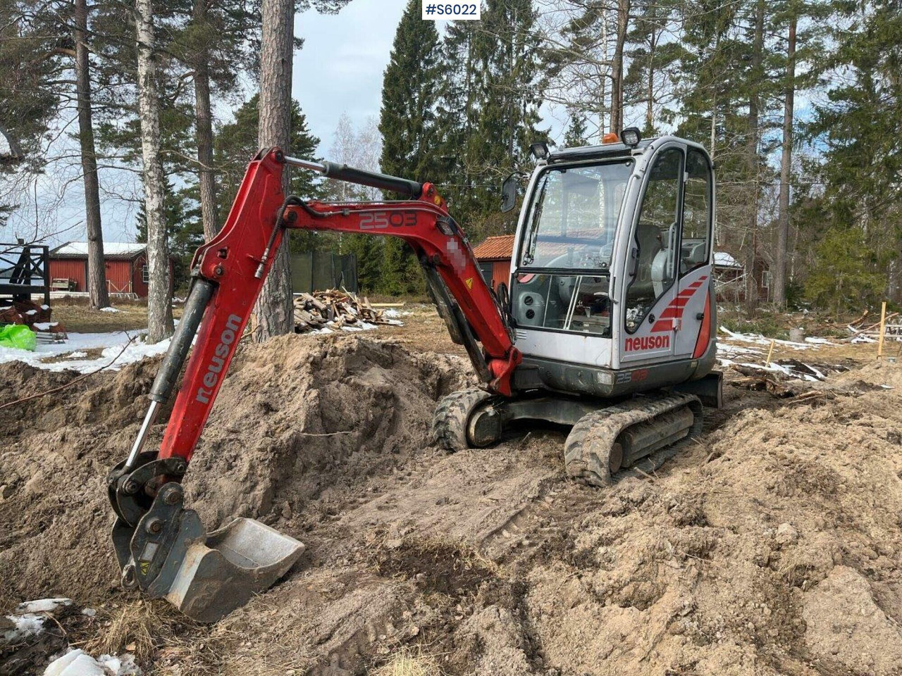 Neuson 2503 RD Mini Excavator - Graafmachine: afbeelding 1 Neuson 2503 RD Mini Excavator - Graafmachine: afbeelding 1