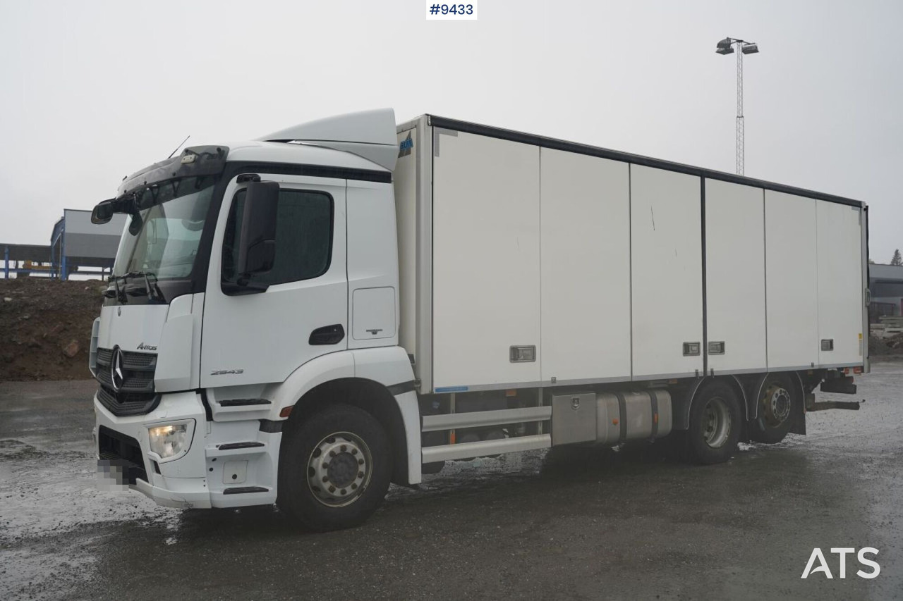 Refrigerated Box truck Mercedes Antos with tail lift (SEE VIDEO) - Koelwagen vrachtwagen: afbeelding 3 Refrigerated Box truck Mercedes Antos with tail lift (SEE VIDEO) - Koelwagen vrachtwagen: afbeelding 3